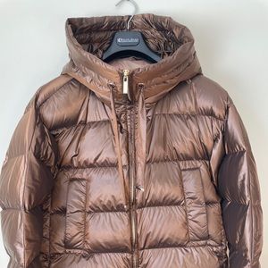 It’s almost brand new, the color is not fit me, looking for interested lady.